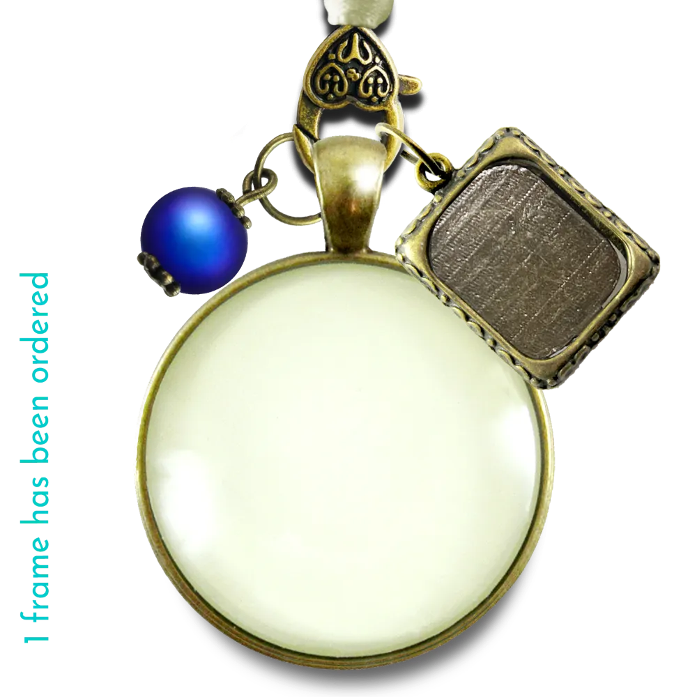 Design your personalized bouquet charm in under 10 minutes - Customer's Product with price 30.00 ID CgfzEFdoY8gpik6P3CZ149N3