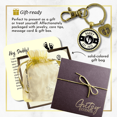 Daddy Established 2022 Keychain New Dad First Father's Day Keychain Baby Feet Charm - Gutsy Goodness
